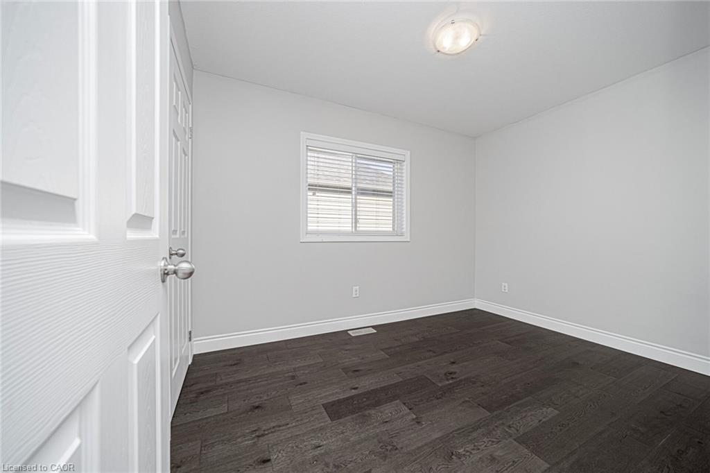 18 C-388 Old Huron Road, Kitchener, ON - Indoor Photo Showing Other Room