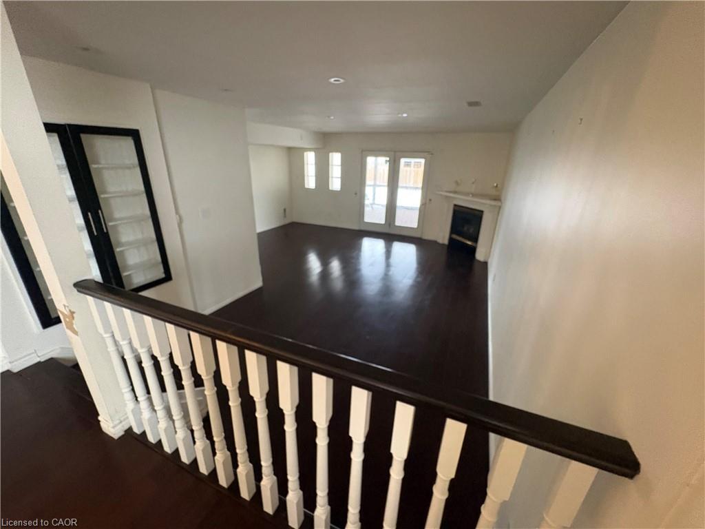 Upper-35 Melrose Place, Guelph, ON - Indoor Photo Showing Other Room