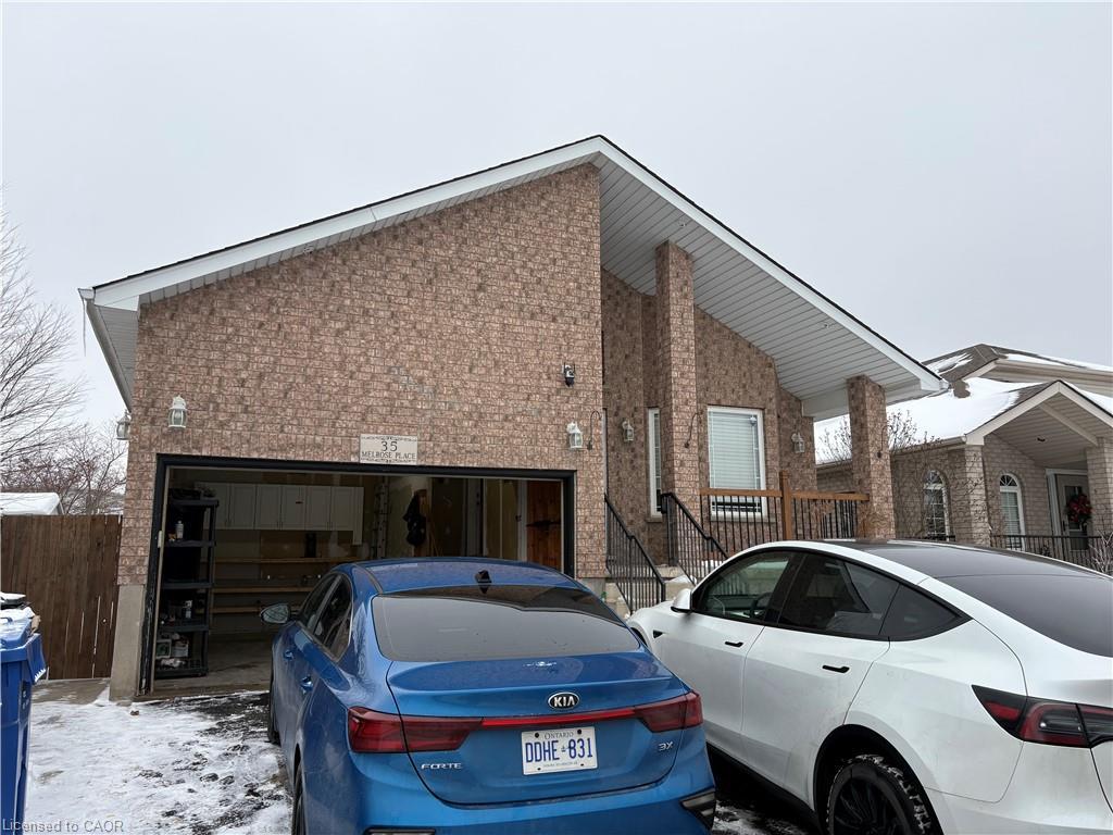 Upper-35 Melrose Place, Guelph, ON - Outdoor