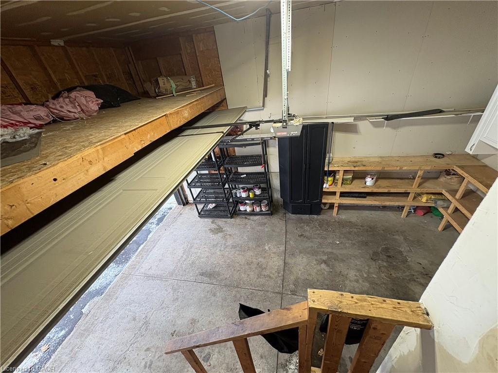 Upper-35 Melrose Place, Guelph, ON - Indoor Photo Showing Other Room