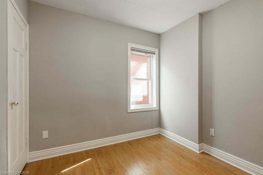 35 Ferrie Street W, Hamilton, ON - Indoor Photo Showing Other Room