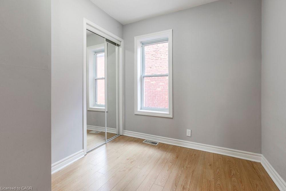 35 Ferrie Street W, Hamilton, ON - Indoor Photo Showing Other Room