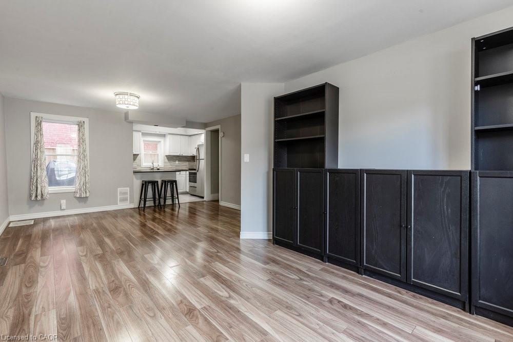 35 Ferrie Street W, Hamilton, ON - Indoor