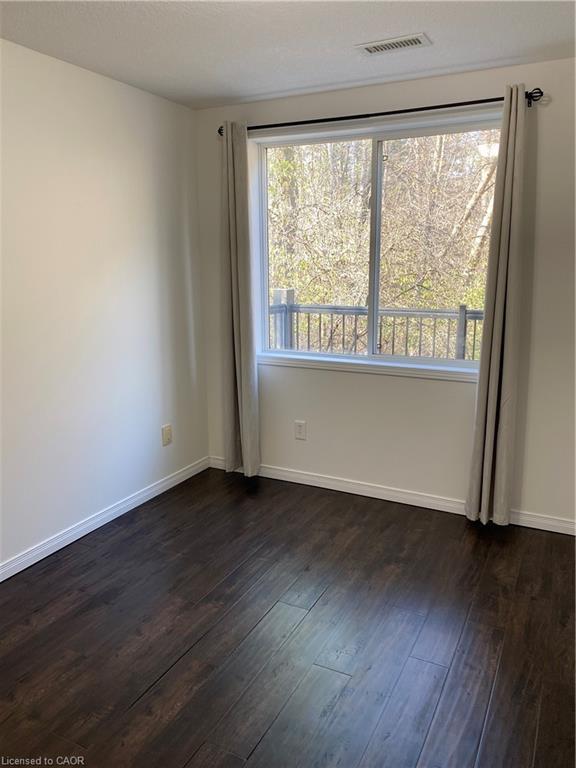 1C-45 Cedarhill Crescent, Kitchener, ON - Indoor Photo Showing Other Room