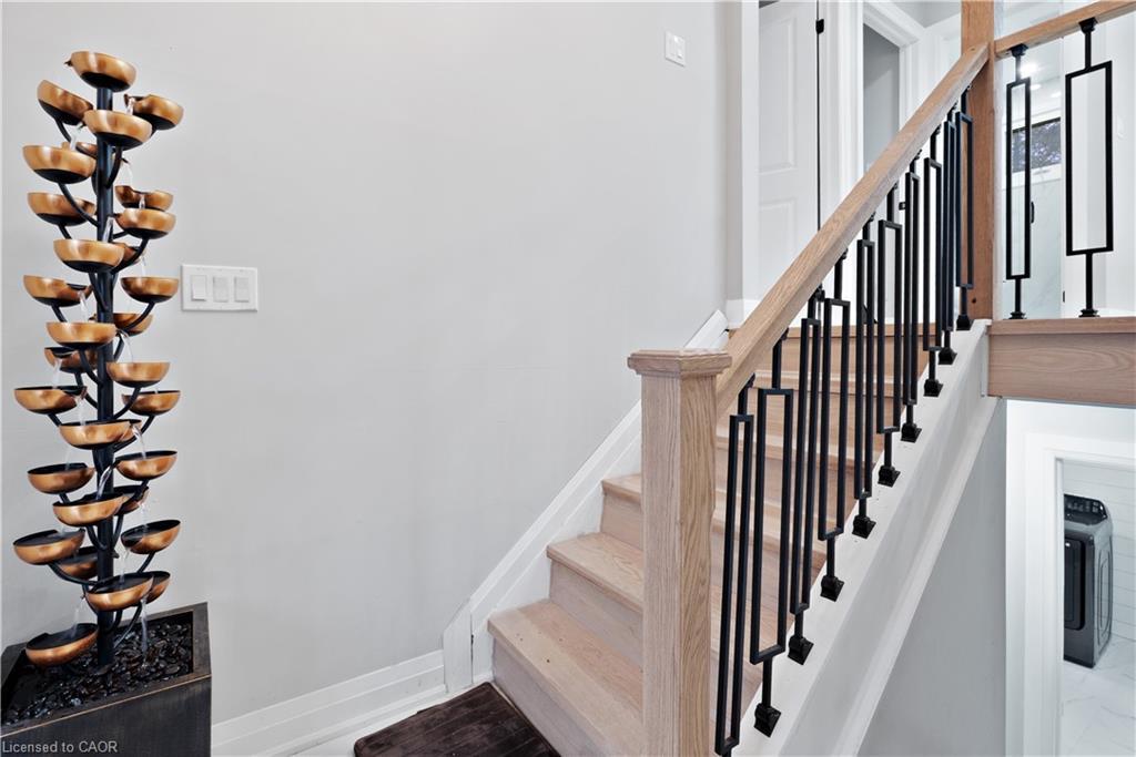 19 Broad Street, Brantford, ON - Indoor Photo Showing Other Room