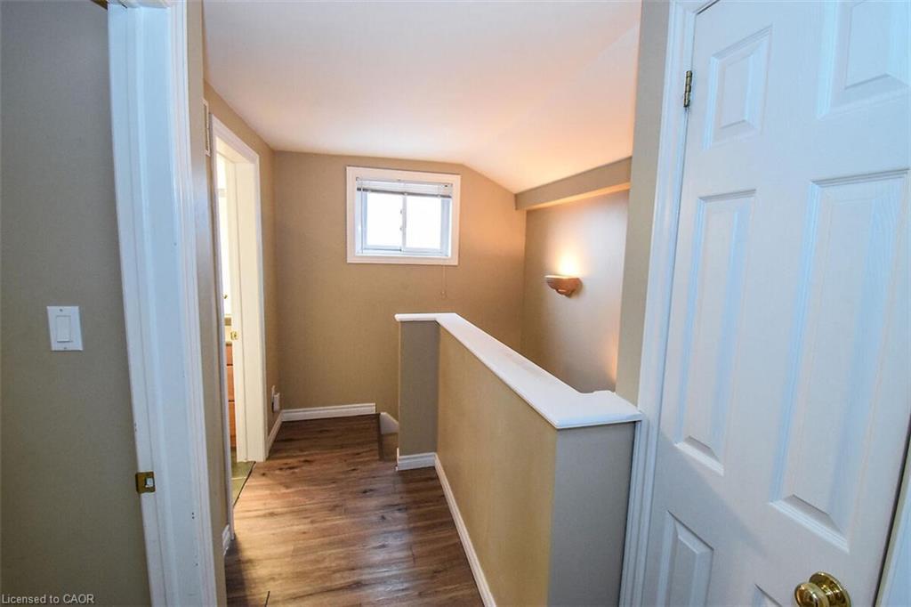 16 Land Street N, Hamilton, ON - Indoor Photo Showing Other Room
