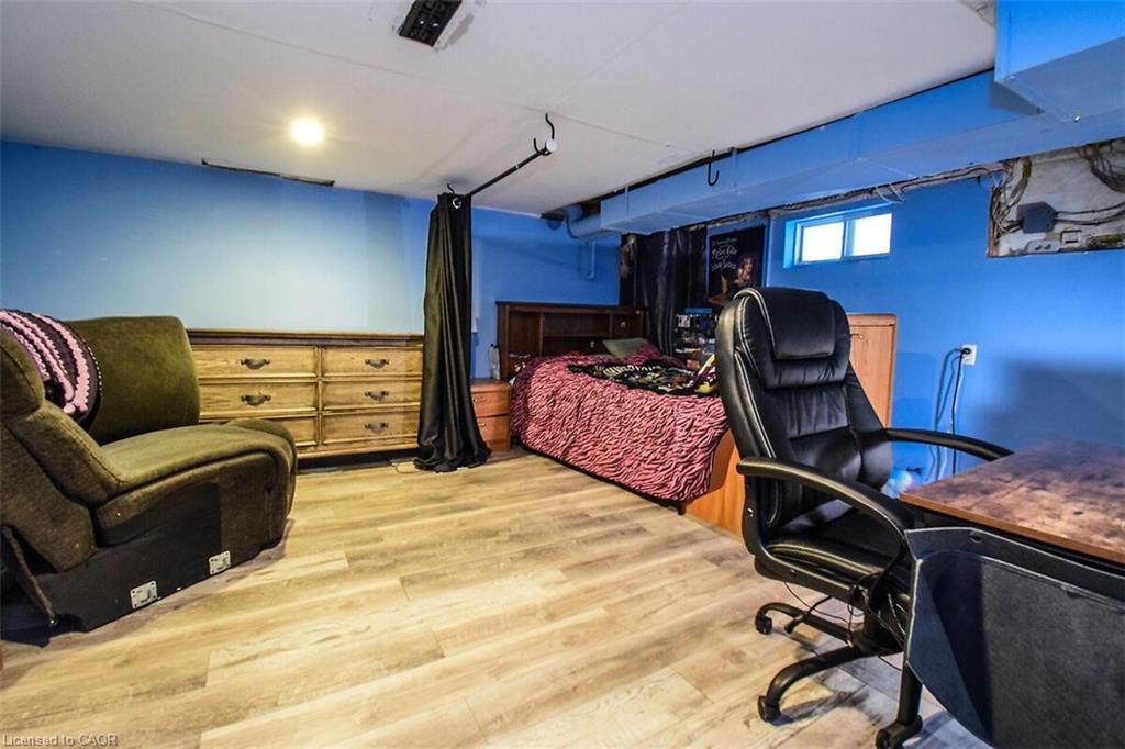 16 Land Street N, Hamilton, ON - Indoor Photo Showing Bedroom