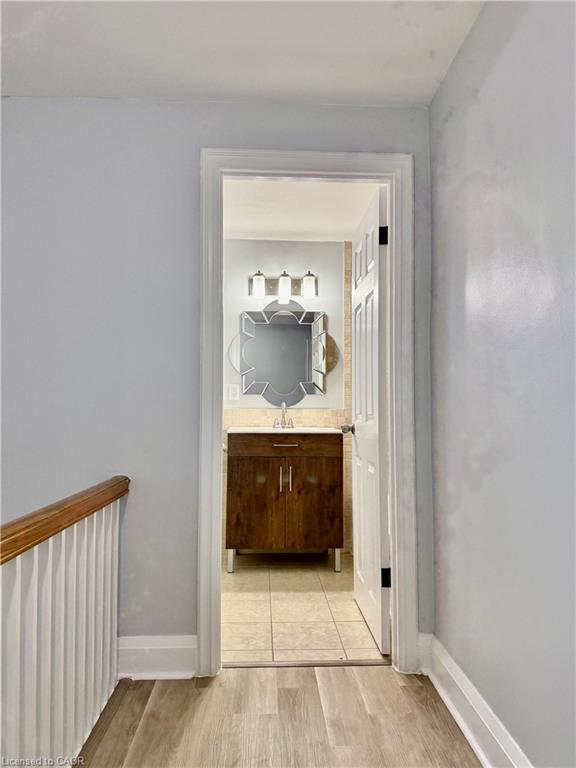 145 Brantdale Avenue, Hamilton, ON - Indoor Photo Showing Other Room