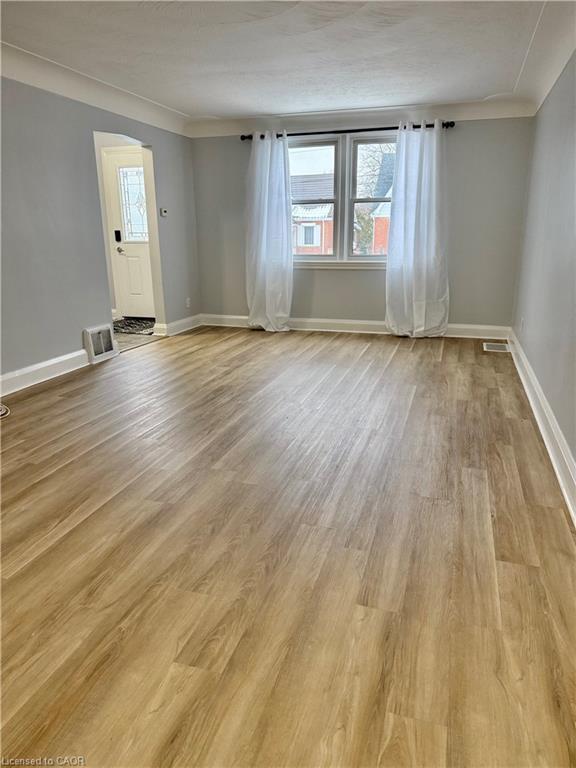 145 Brantdale Avenue, Hamilton, ON - Indoor Photo Showing Other Room