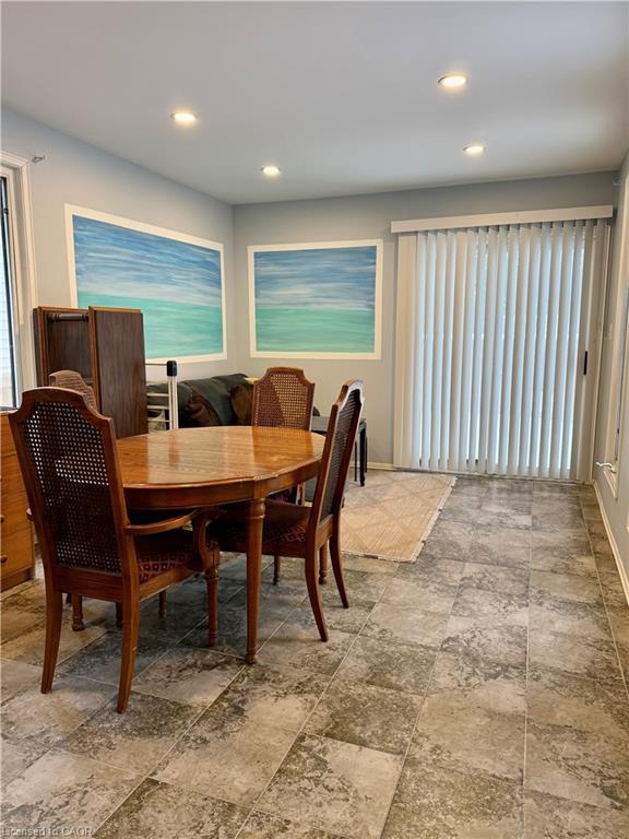 145 Brantdale Avenue, Hamilton, ON - Indoor Photo Showing Dining Room