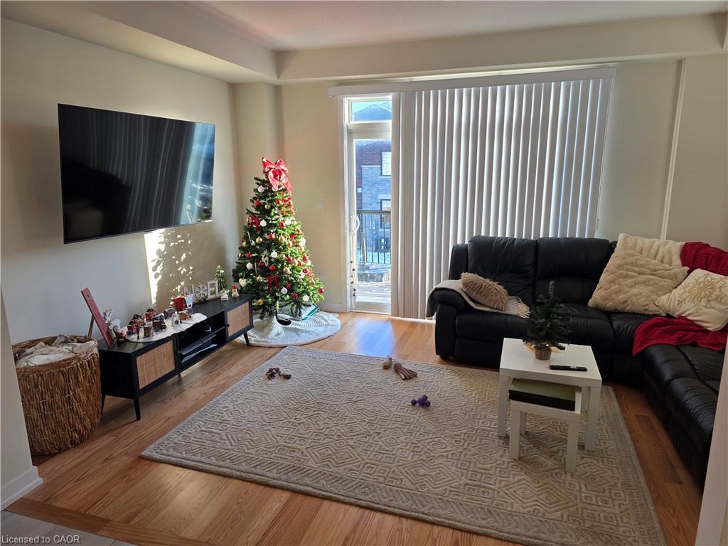 65 Melody Lane, Thorold, ON - Indoor Photo Showing Living Room
