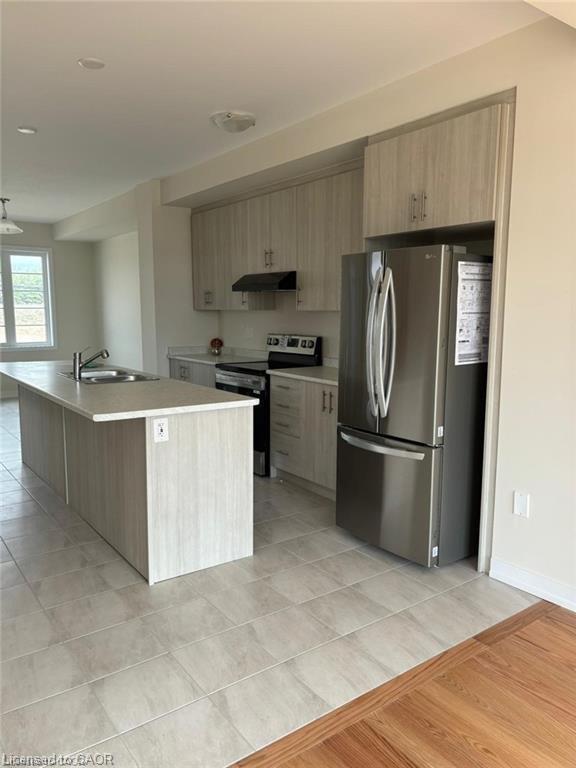 65 Melody Lane, Thorold, ON - Indoor Photo Showing Kitchen