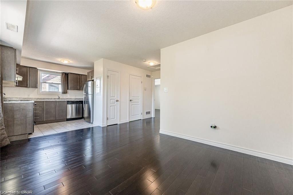 B-37 Edna Street, Kitchener, ON - Indoor Photo Showing Kitchen