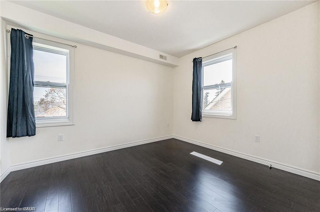 B-37 Edna Street, Kitchener, ON - Indoor Photo Showing Other Room