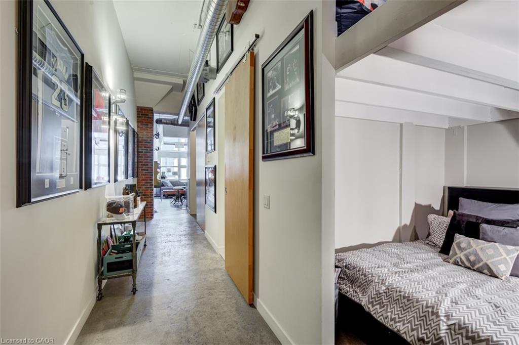 826-155 Dalhousie Street, Toronto, ON - Indoor Photo Showing Bedroom