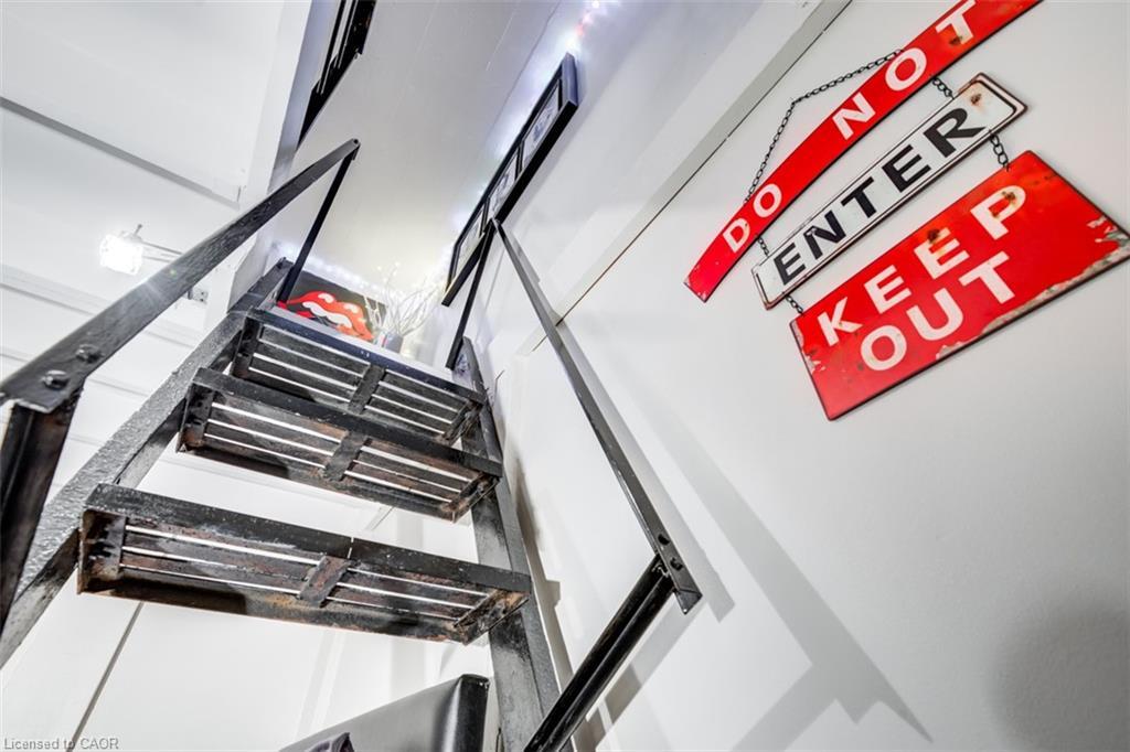 826-155 Dalhousie Street, Toronto, ON - Indoor Photo Showing Other Room