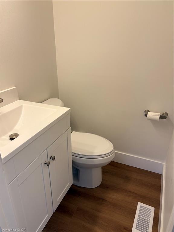 10-149 St Catharines Street, Smithville, ON - Indoor Photo Showing Bathroom