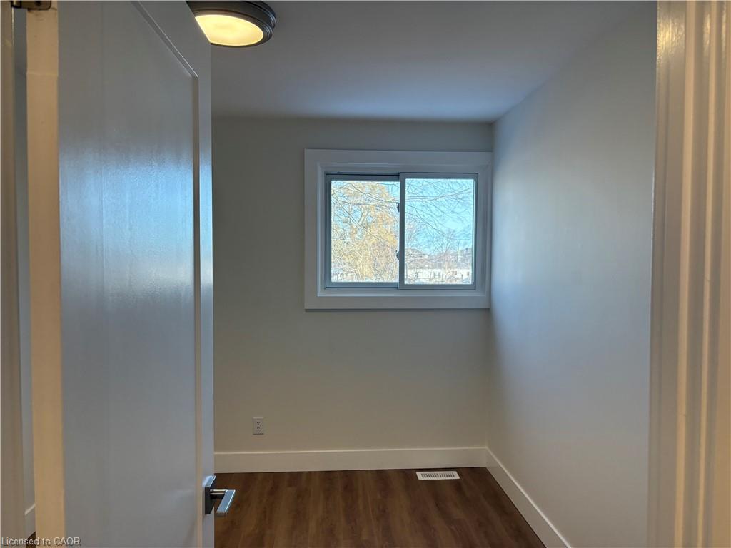 10-149 St Catharines Street, Smithville, ON - Indoor Photo Showing Other Room