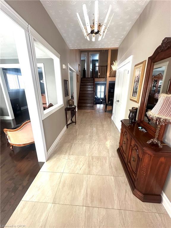 50 Teak Street, Hamilton, ON - Indoor Photo Showing Other Room