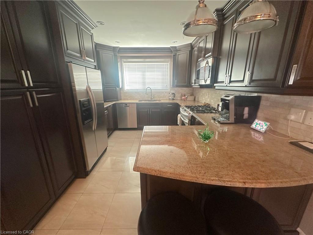50 Teak Street, Hamilton, ON - Indoor Photo Showing Kitchen