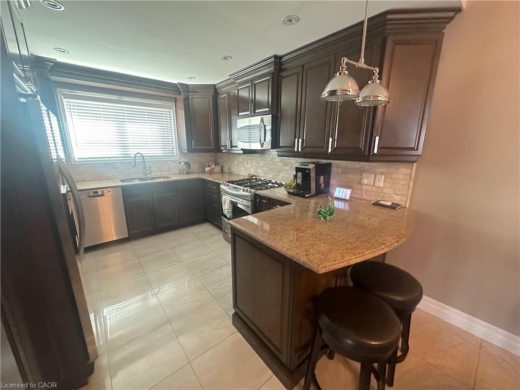 50 Teak Street, Hamilton, ON - Indoor Photo Showing Kitchen