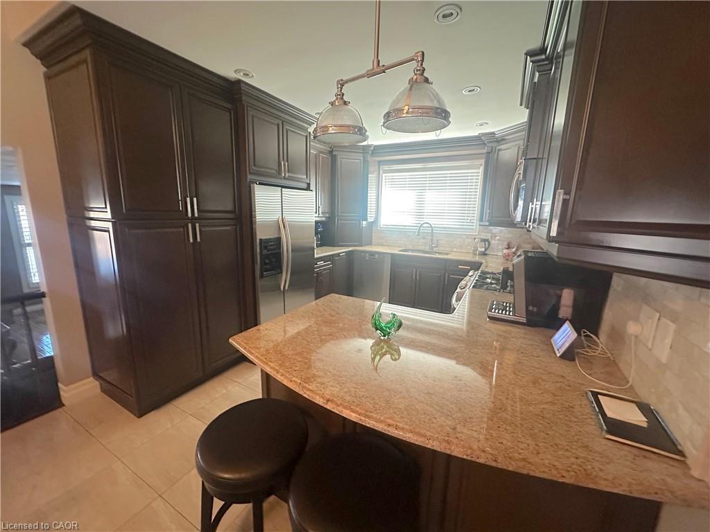 50 Teak Street, Hamilton, ON - Indoor Photo Showing Other Room