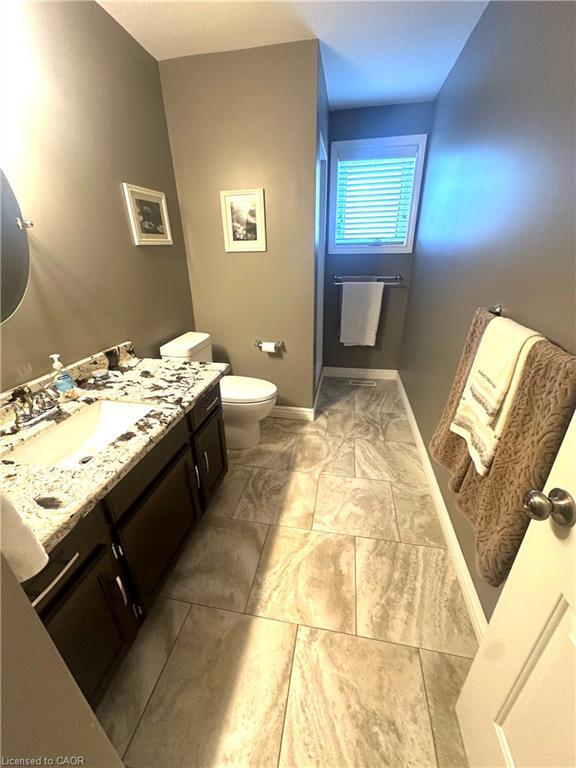 50 Teak Street, Hamilton, ON - Indoor Photo Showing Bathroom