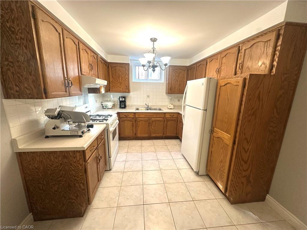 50 Teak Street, Hamilton, ON - Indoor Photo Showing Kitchen With Double Sink