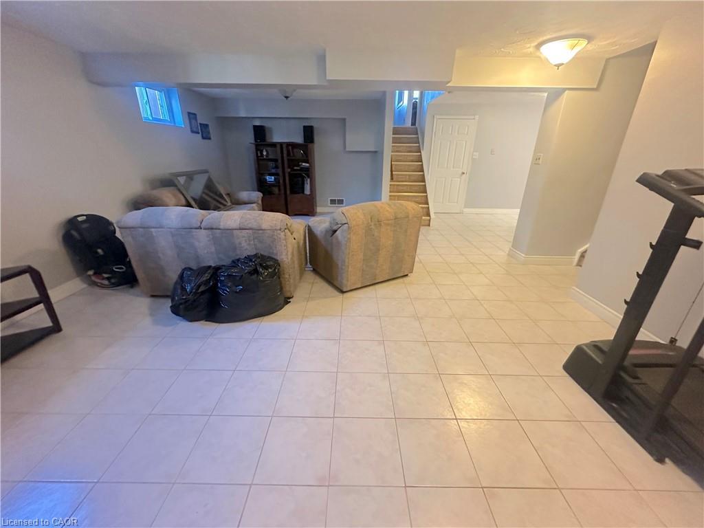 50 Teak Street, Hamilton, ON - Indoor Photo Showing Other Room