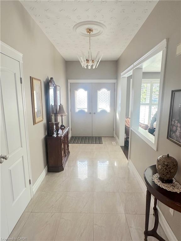 50 Teak Street, Hamilton, ON - Indoor Photo Showing Other Room