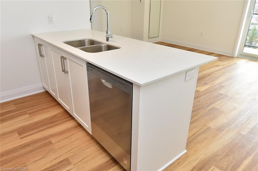219-1936 Rymal Road E, Hamilton, ON - Indoor Photo Showing Kitchen With Double Sink