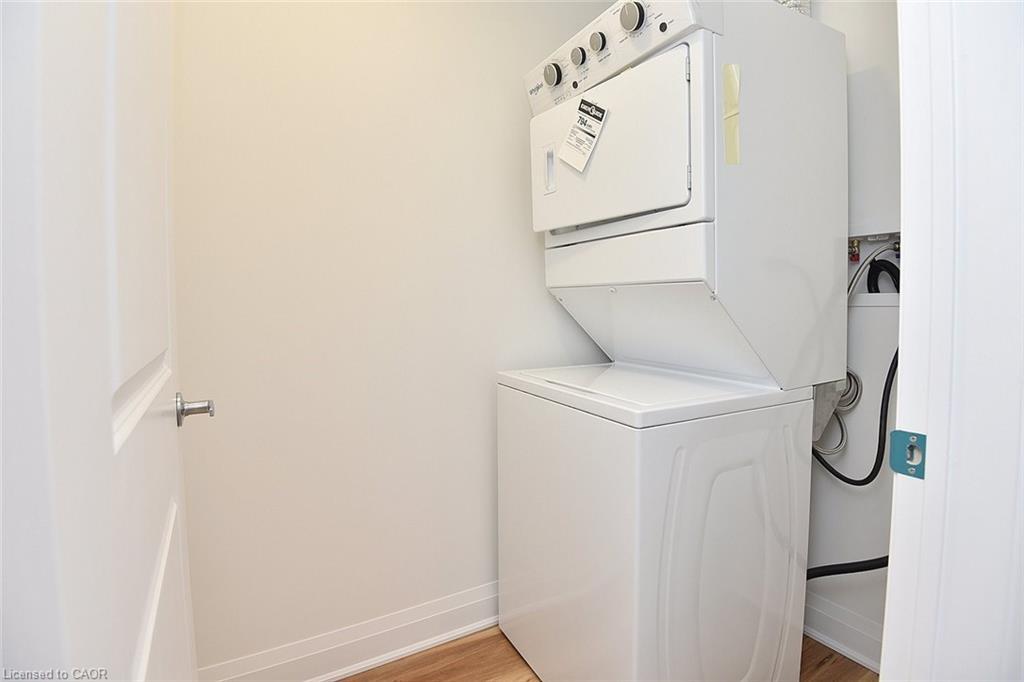 219-1936 Rymal Road E, Hamilton, ON - Indoor Photo Showing Laundry Room