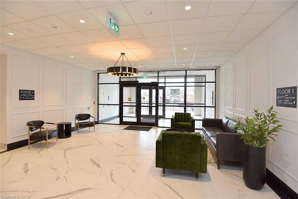 219-1936 Rymal Road E, Hamilton, ON - Indoor Photo Showing Other Room