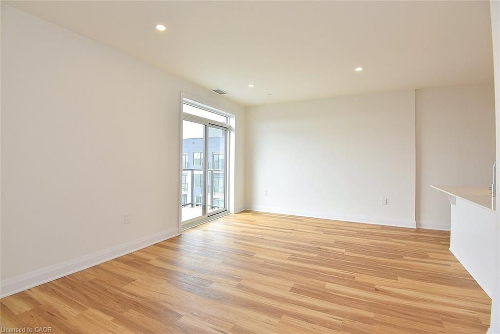 219-1936 Rymal Road E, Hamilton, ON - Indoor Photo Showing Other Room