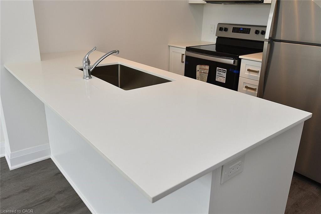 510-1936 Rymal Road E, Hamilton, ON - Indoor Photo Showing Kitchen