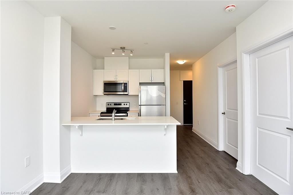 510-1936 Rymal Road E, Hamilton, ON - Indoor Photo Showing Kitchen