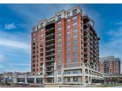 707-2379 Central Park Drive Oakville, ON L6H 0E3