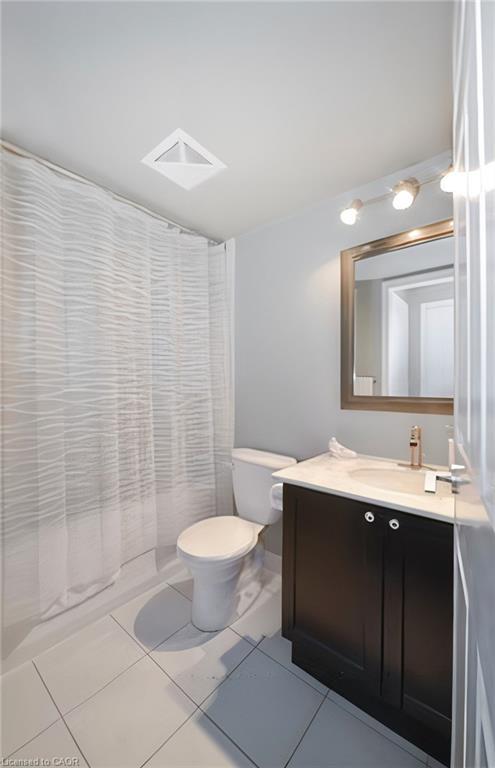 707-2379 Central Park Drive, Oakville, ON - Indoor Photo Showing Bathroom