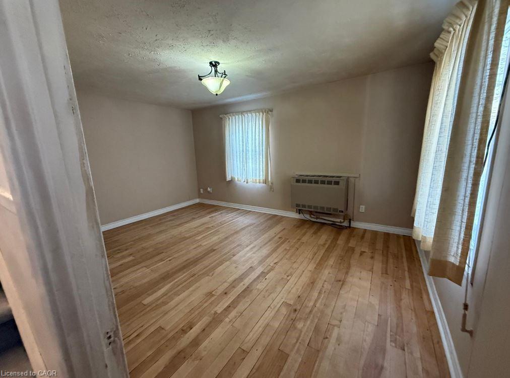 78 Eighth Avenue, Brantford, ON - Indoor Photo Showing Other Room