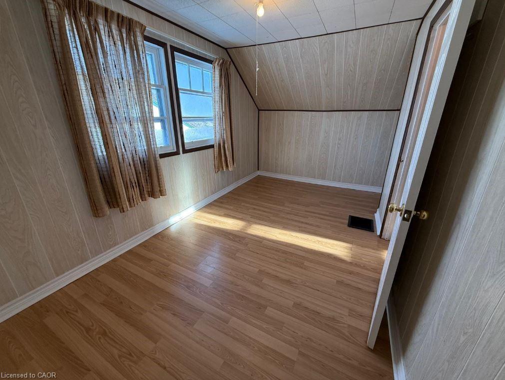 78 Eighth Avenue, Brantford, ON - Indoor Photo Showing Other Room