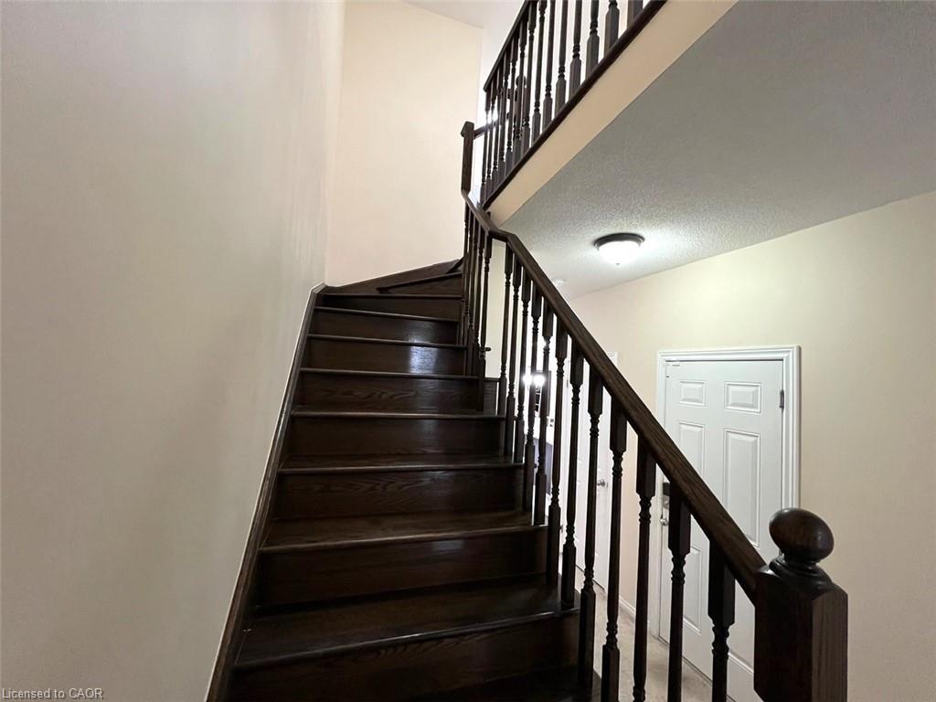 24-370 Stonehenge Drive, Ancaster, ON - Indoor Photo Showing Other Room