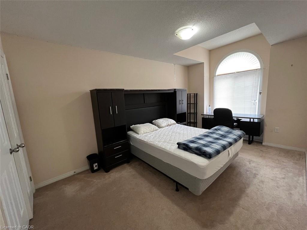 24-370 Stonehenge Drive, Ancaster, ON - Indoor Photo Showing Bedroom