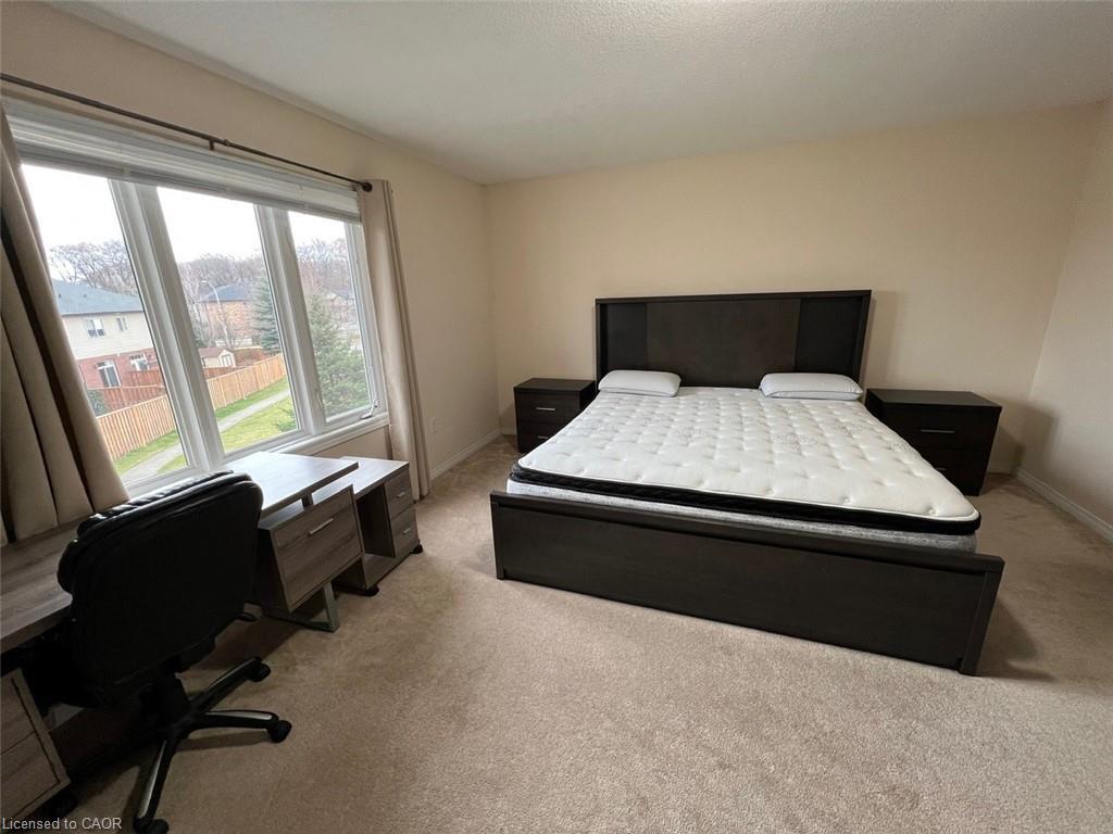 24-370 Stonehenge Drive, Ancaster, ON - Indoor Photo Showing Bedroom