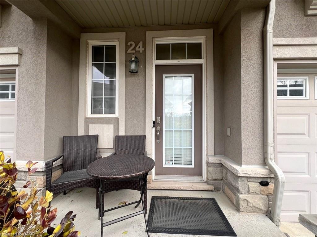 24-370 Stonehenge Drive, Ancaster, ON - Outdoor