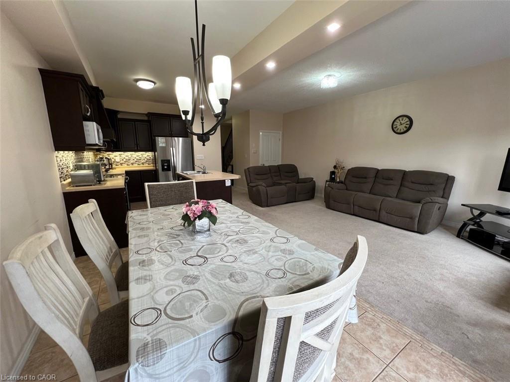 24-370 Stonehenge Drive, Ancaster, ON - Indoor Photo Showing Dining Room