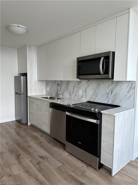 3008-60 Frederick Street, Kitchener, ON - Indoor Photo Showing Kitchen With Stainless Steel Kitchen