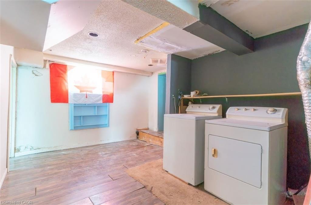 219 Erie Avenue, Brantford, ON - Indoor Photo Showing Laundry Room