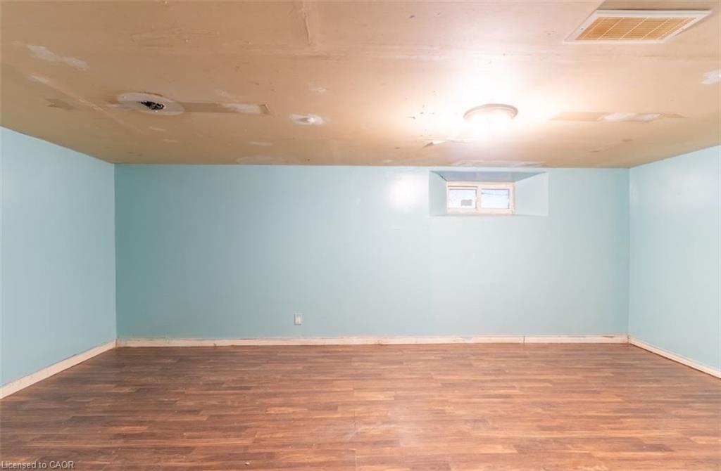219 Erie Avenue, Brantford, ON - Indoor Photo Showing Other Room