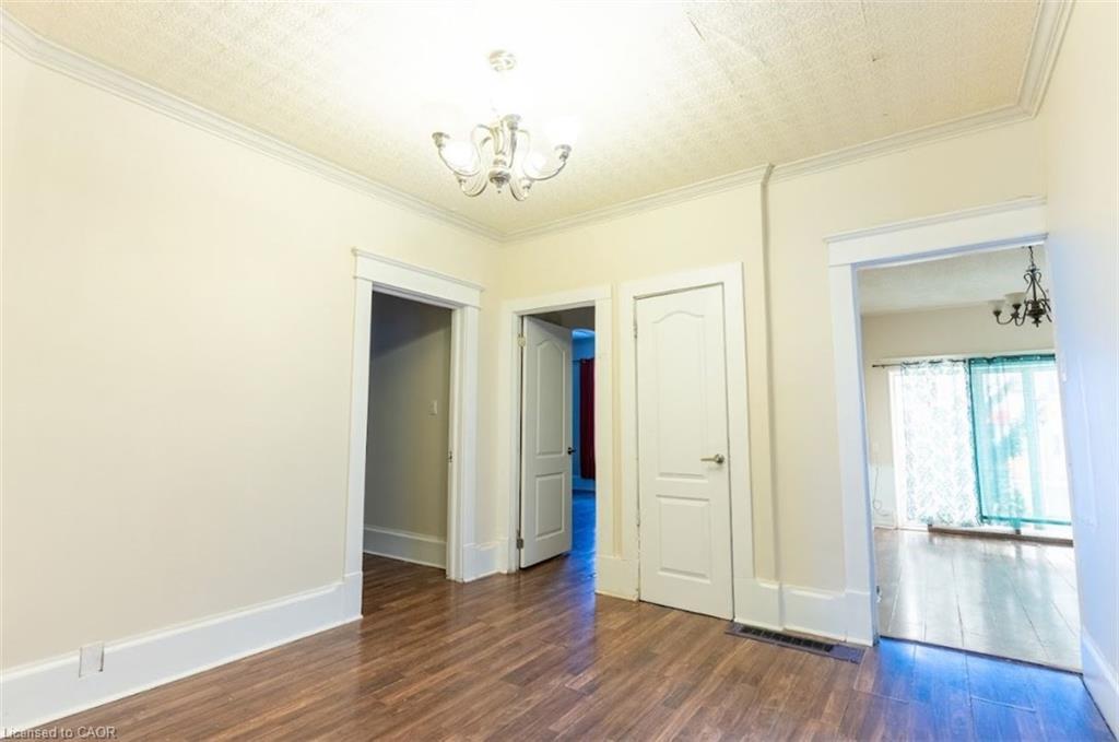 219 Erie Avenue, Brantford, ON - Indoor Photo Showing Other Room