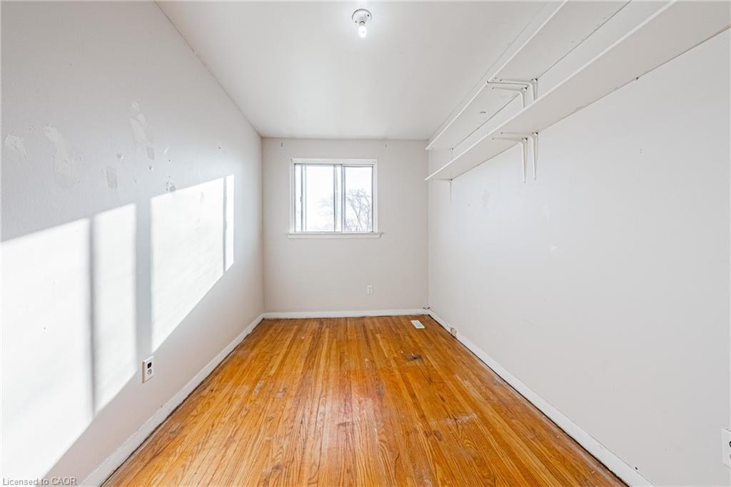 5535 Schueller Crescent, Burlington, ON - Indoor Photo Showing Other Room